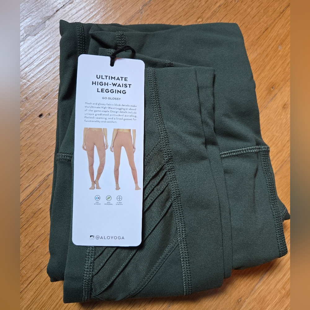 New Alo Yoga Ultimate High Waist Legging in Hunter